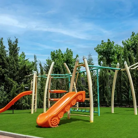 Ponient Piramide By Portaventura World فندق
